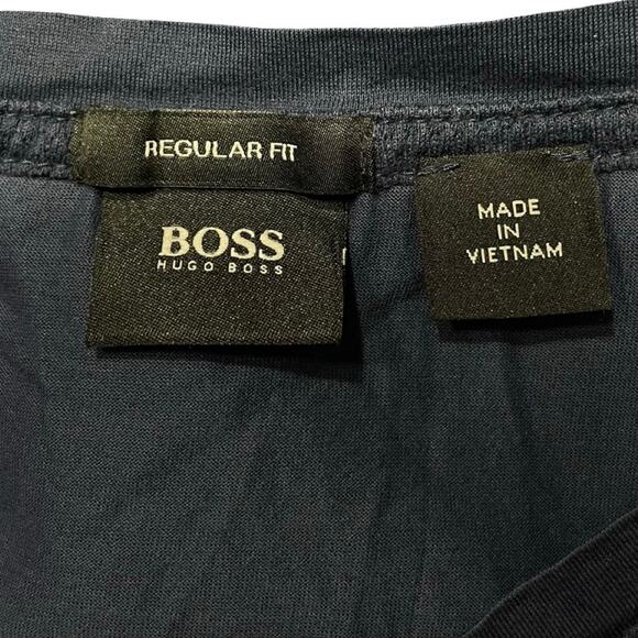 Boss Hugo Boss Blue Textured V-Neck Muscle T-Shirt    Size: XL - Picture 3 of 4